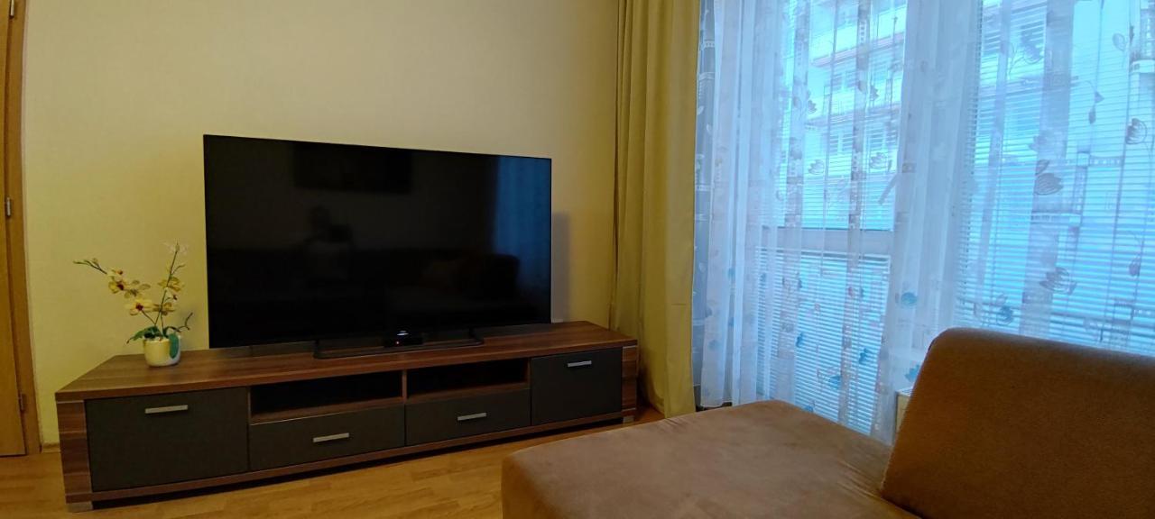 דירות באנסקה ביסטריצה 2 Izbovy Byt 60M2 V Centre Na Bakossovej, 24H Self Checkin מראה חיצוני תמונה